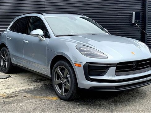 New 2025 Porsche Macan image 12