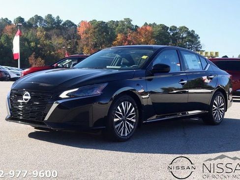 New 2025 Nissan Altima 2.5 SV w/ SV Premium Package image 3