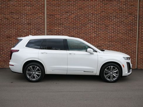 Used 2022 Cadillac XT6 Premium Luxury w/ Technology Package AWD/4WD image 26