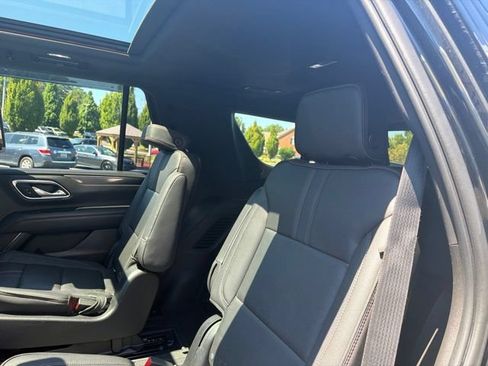 Used 2021 Chevrolet Tahoe RST w/ Luxury Package AWD/4WD image 17