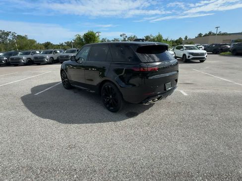 Used 2025 Land Rover Range Rover Sport Dynamic SE AWD/4WD image 6