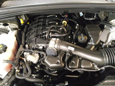 Used 2023 Jeep Grand Cherokee L Laredo image 30