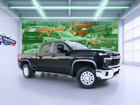 Used 2025 Chevrolet Silverado 2500 LT w/ Texas Edition image 1