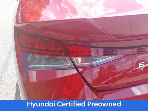 Certified 2025 Hyundai Elantra Limited FWD image 36