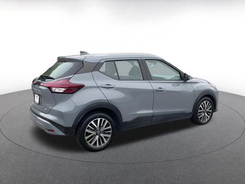 Used 2023 Nissan Kicks SV image 14