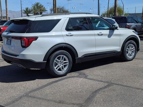 New 2026 Ford Explorer Active w/ Active Comfort Package RWD image 2