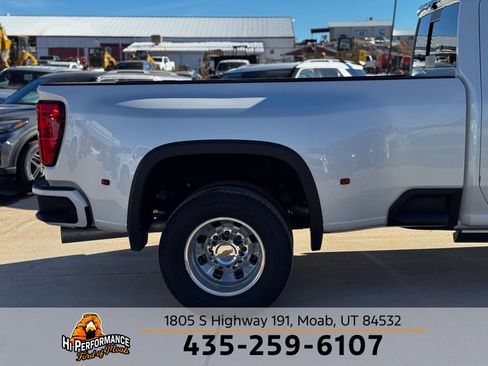 Used 2025 Chevrolet Silverado 3500 High Country w/ Technology Package image 6