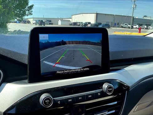 Used 2022 Ford Escape SE FWD image 15