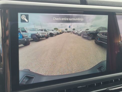 New 2024 Jeep Gladiator Sport image 17