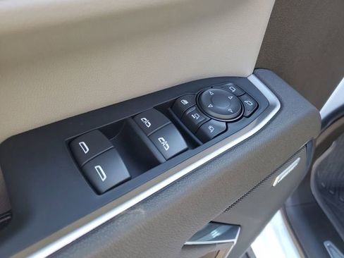New 2026 GMC Sierra 3500 SLT w/ SLT Premium Package image 9