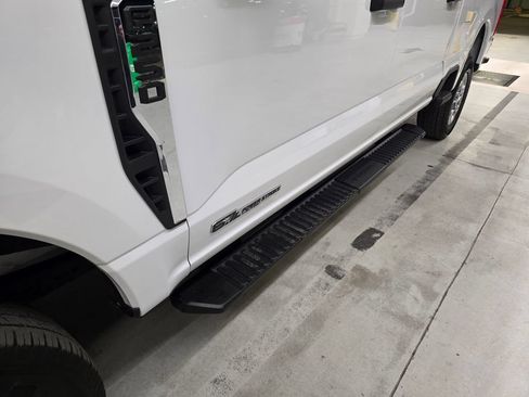 Used 2025 Ford F250 XLT AWD/4WD image 11