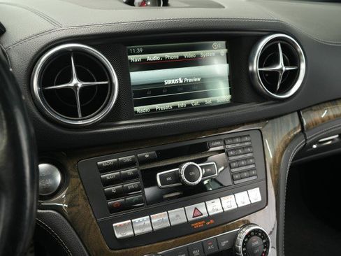 Used 2014 Mercedes-Benz SL 550 image 58