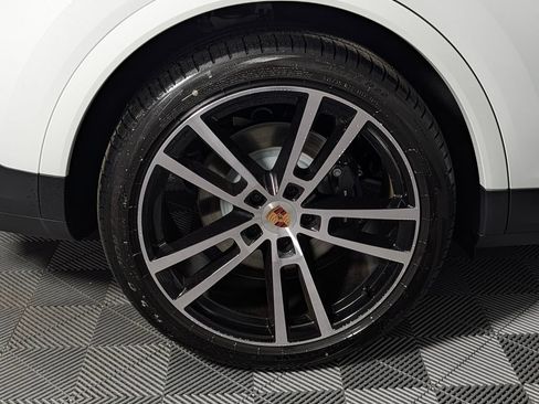 New 2026 Porsche Cayenne AWD/4WD image 13
