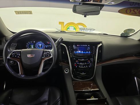 Used 2020 Cadillac Escalade Luxury image 15