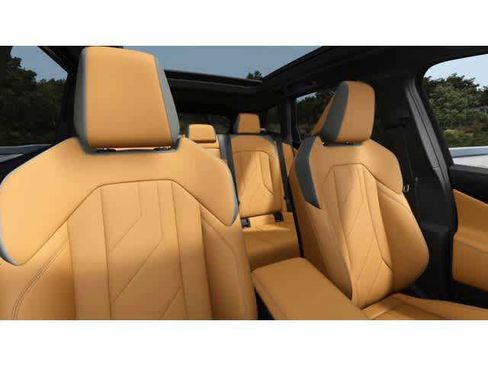 Used 2025 BMW X3 xDrive30i w/ Premium Package image 11