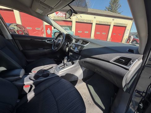 Used 2016 Nissan Sentra SV image 16
