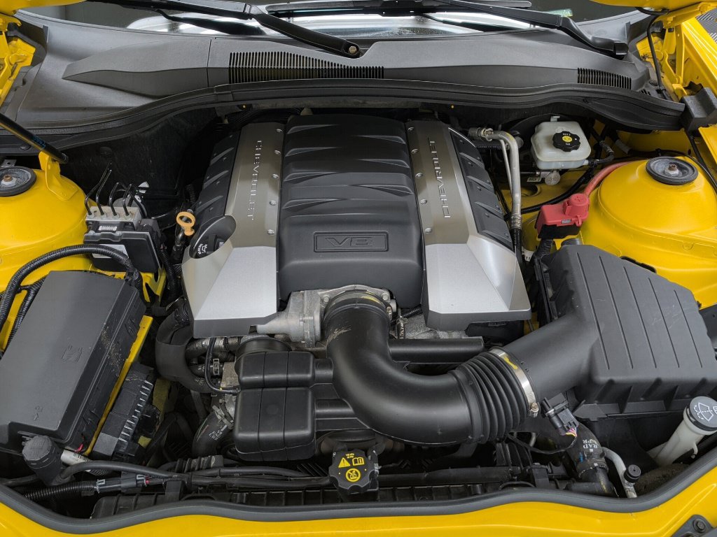 Used 2010 Chevrolet Camaro SS w/ LPO, Ground Effects Package RWD image 29