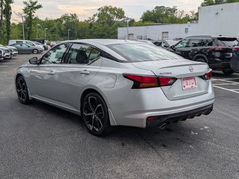 Used 2024 Nissan Altima 2.5 SR w/ SR Premium Package FWD image 5