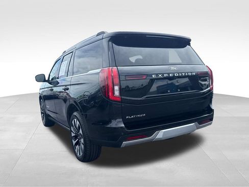 Used 2025 Ford Expedition Platinum w/ Driver's Package AWD/4WD image 7
