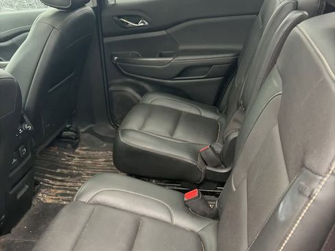 Used 2019 GMC Acadia SLT image 13