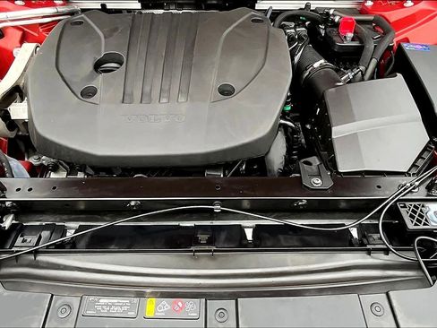 Certified 2023 Volvo XC60 B5 Plus w/ Climate Package image 28