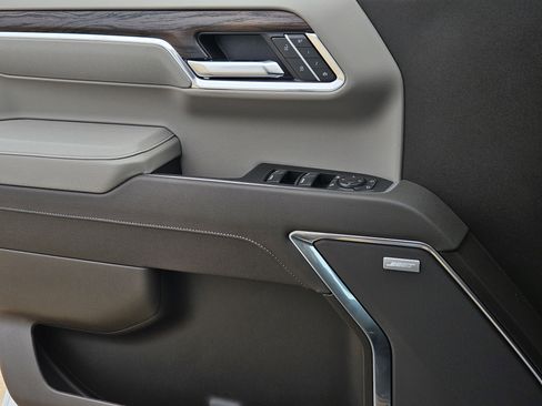 New 2026 GMC Sierra 1500 SLT image 23