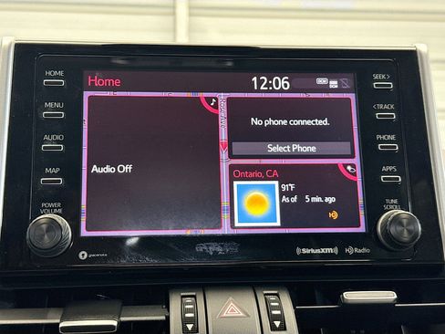 Used 2019 Toyota RAV4 Limited image 9