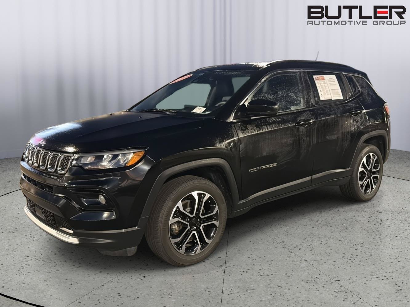 Used 2023 Jeep Compass Limited AWD/4WD image 2