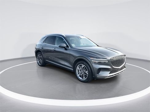 Used 2024 Genesis GV70 2.5T w/ Advanced Package image 2