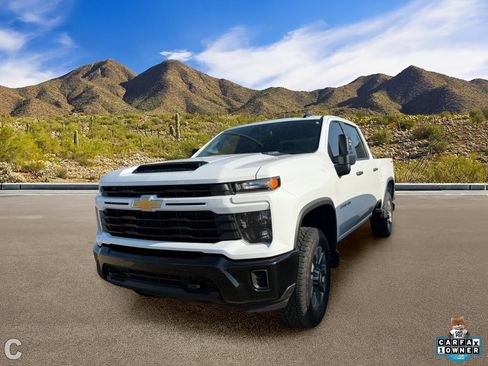 Certified 2024 Chevrolet Silverado 2500 Custom w/ Custom Value Package AWD/4WD image 2