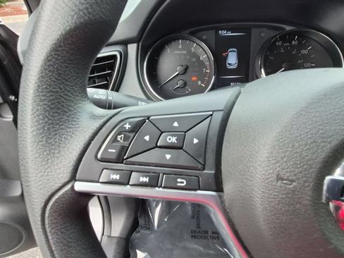 Used 2017 Nissan Rogue Sport SV AWD/4WD image 19