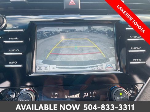 Used 2018 Toyota Camry XSE FWD image 31