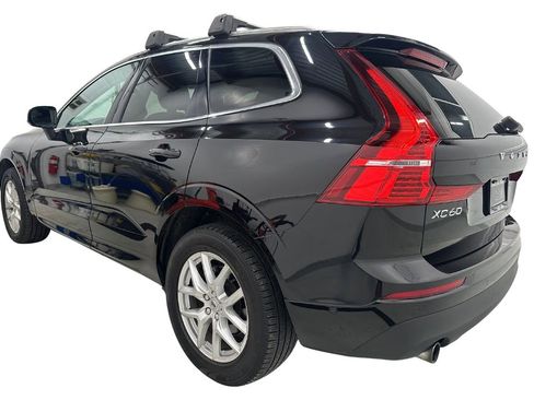 Used 2018 Volvo XC60 T5 Momentum w/ Advanced Package image 6