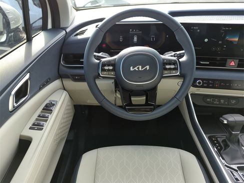 New 2026 Kia Carnival EX image 16