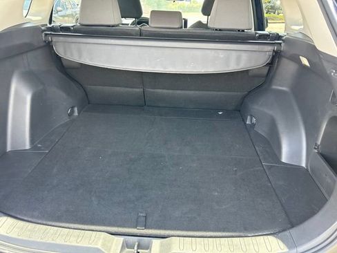 Used 2025 Toyota RAV4 XLE AWD/4WD image 10