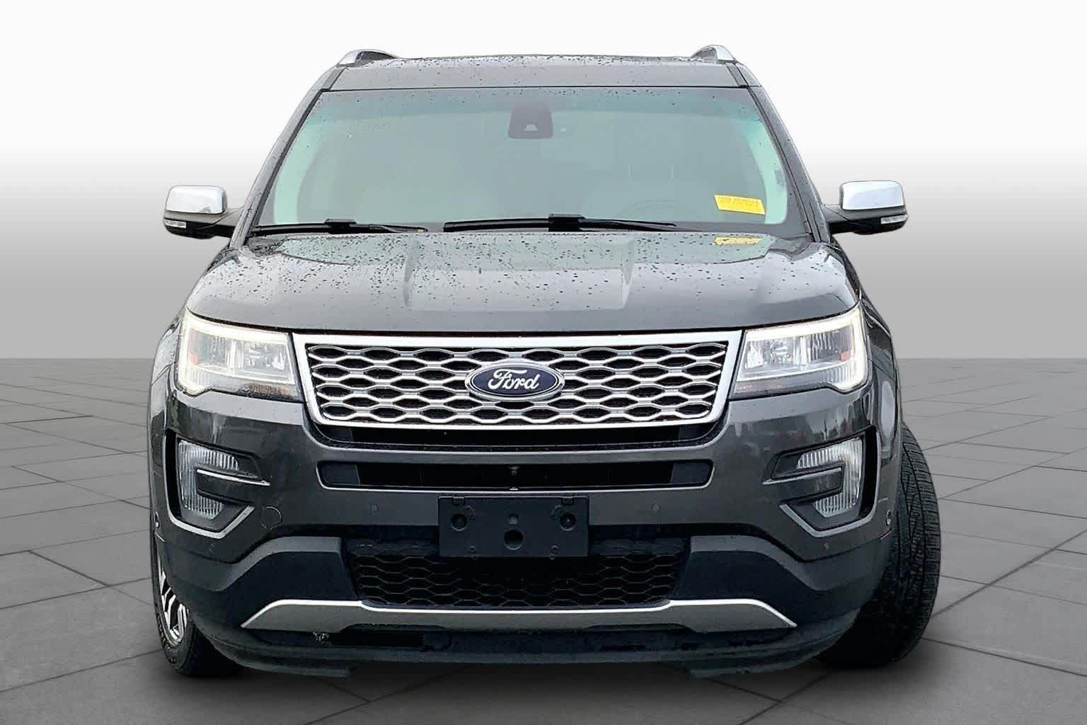 Used 2016 Ford Explorer Platinum AWD/4WD image 4