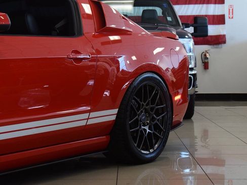 Used 2011 Ford Mustang Shelby GT500 RWD image 29