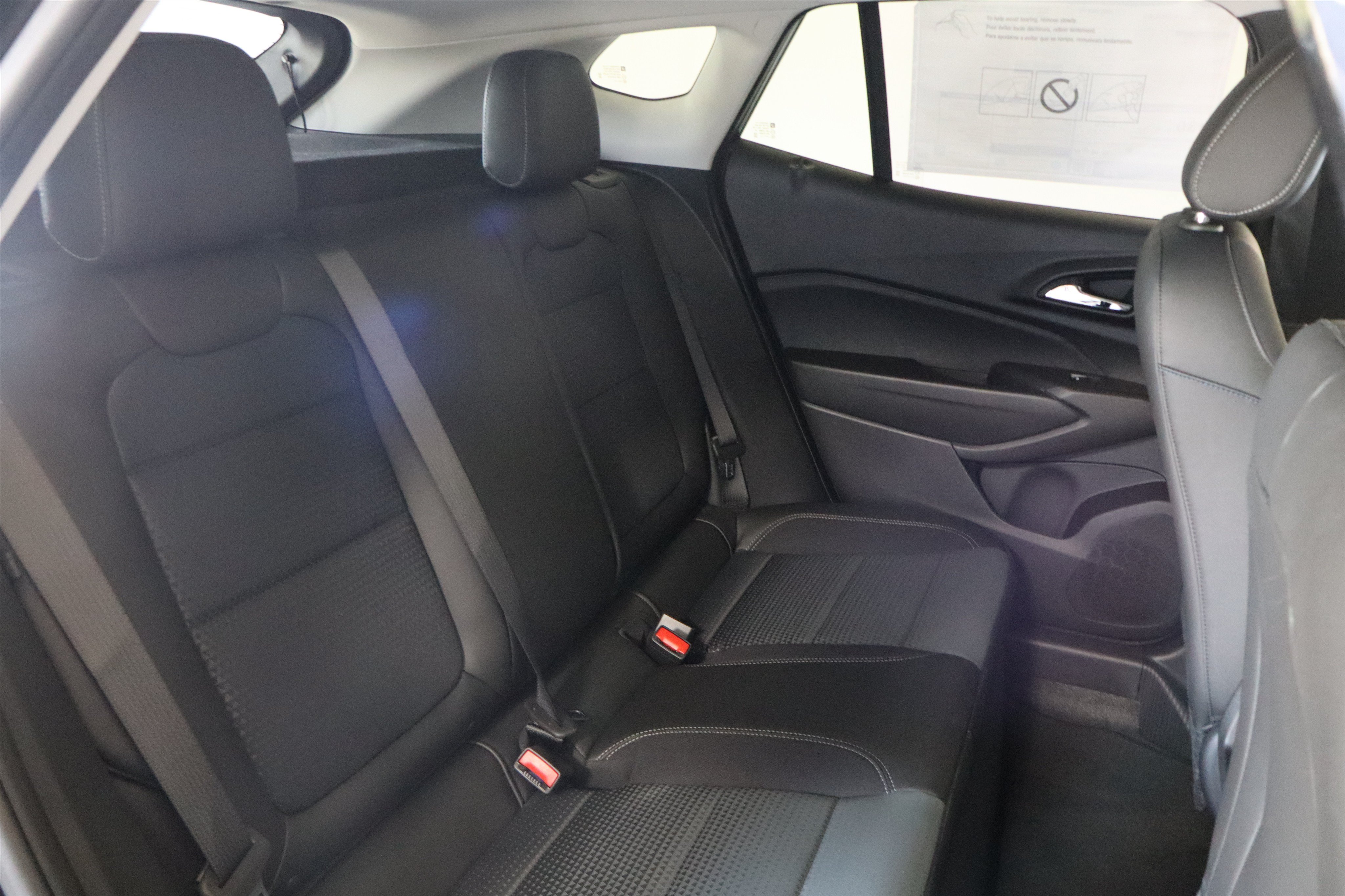 New 2026 Chevrolet Trax LT w/ Midnight Edition FWD image 22