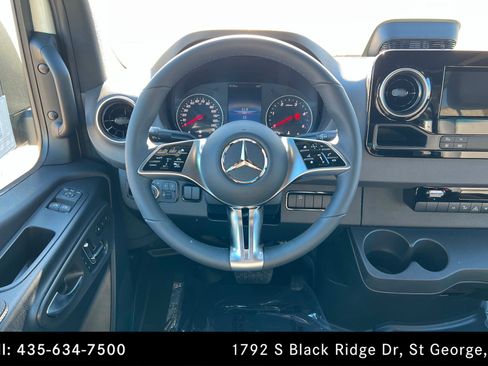 Used 2026 Mercedes-Benz Sprinter 2500 image 12