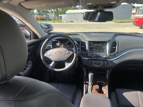 Used 2014 Chevrolet Impala LT FWD image 23