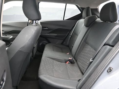 Used 2023 Nissan Kicks SV FWD image 12