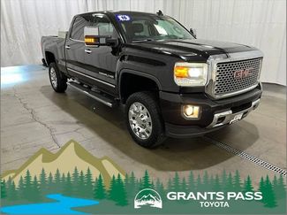 Used 2016 GMC Sierra 2500 Denali AWD/4WD video 1