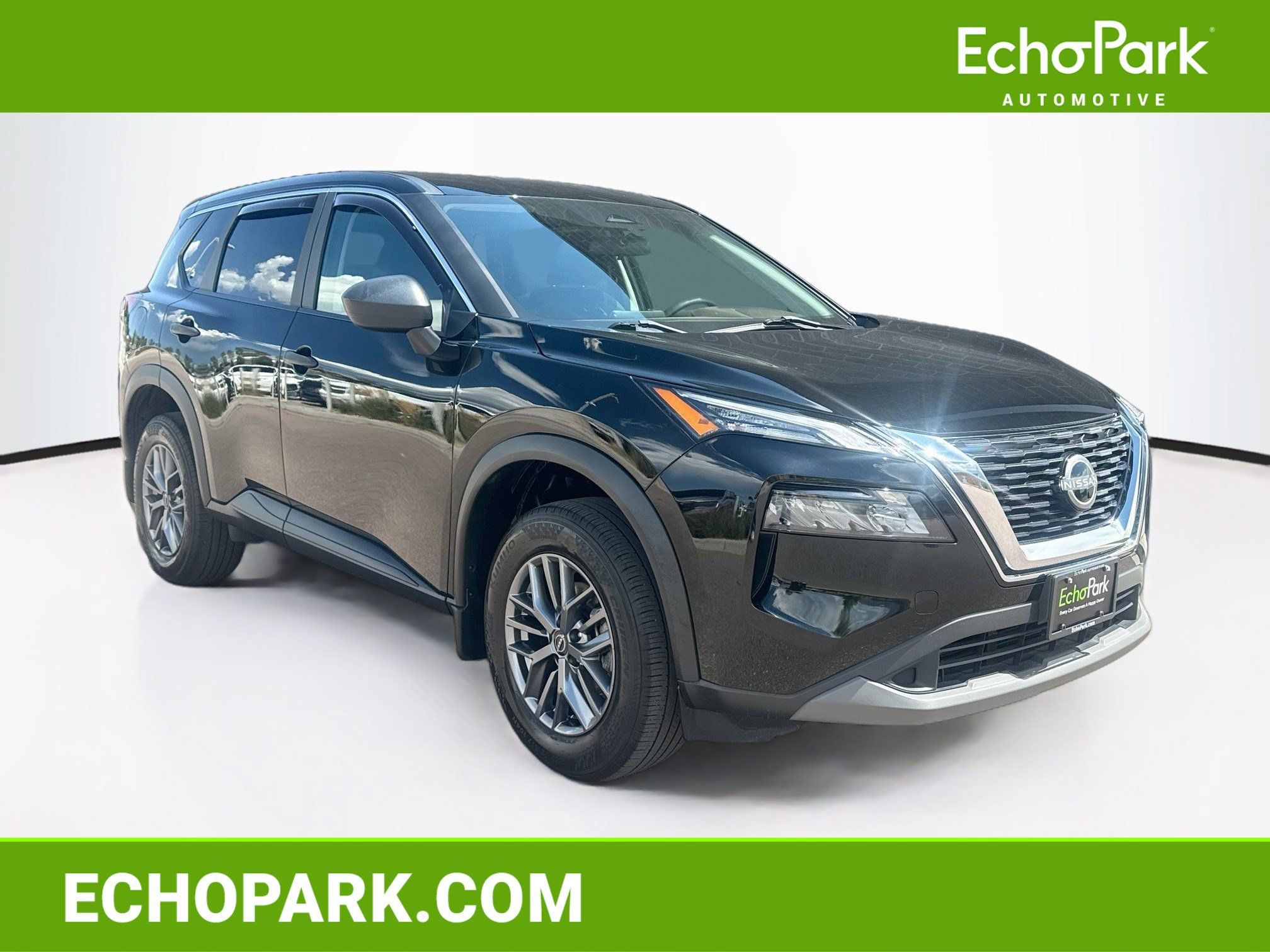Used 2023 Nissan Rogue S AWD/4WD image 1
