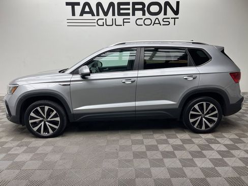 Used 2024 Volkswagen Taos SE FWD image 6