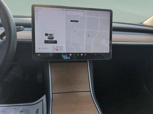 Used 2020 Tesla Model 3 Long Range image 11