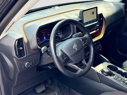 Used 2022 Ford Bronco Sport Badlands image 9