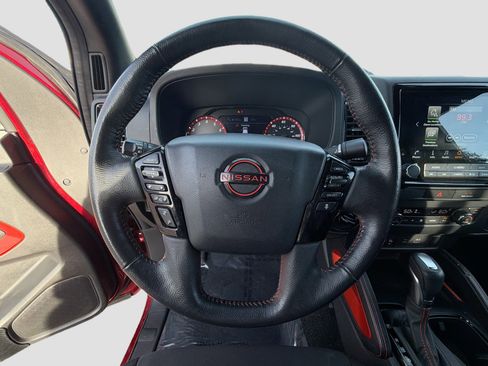 Used 2022 Nissan Frontier PRO-4X w/ Technology Package image 36