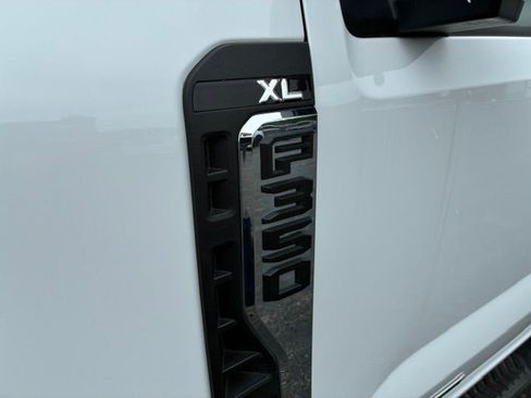 Used 2023 Ford F350 XL AWD/4WD image 10
