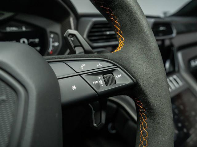 Used 2024 Lamborghini Urus Performante AWD/4WD image 28