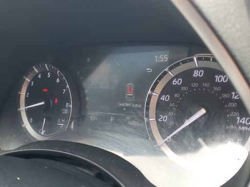 Used 2022 Toyota Highlander XLE AWD/4WD image 25